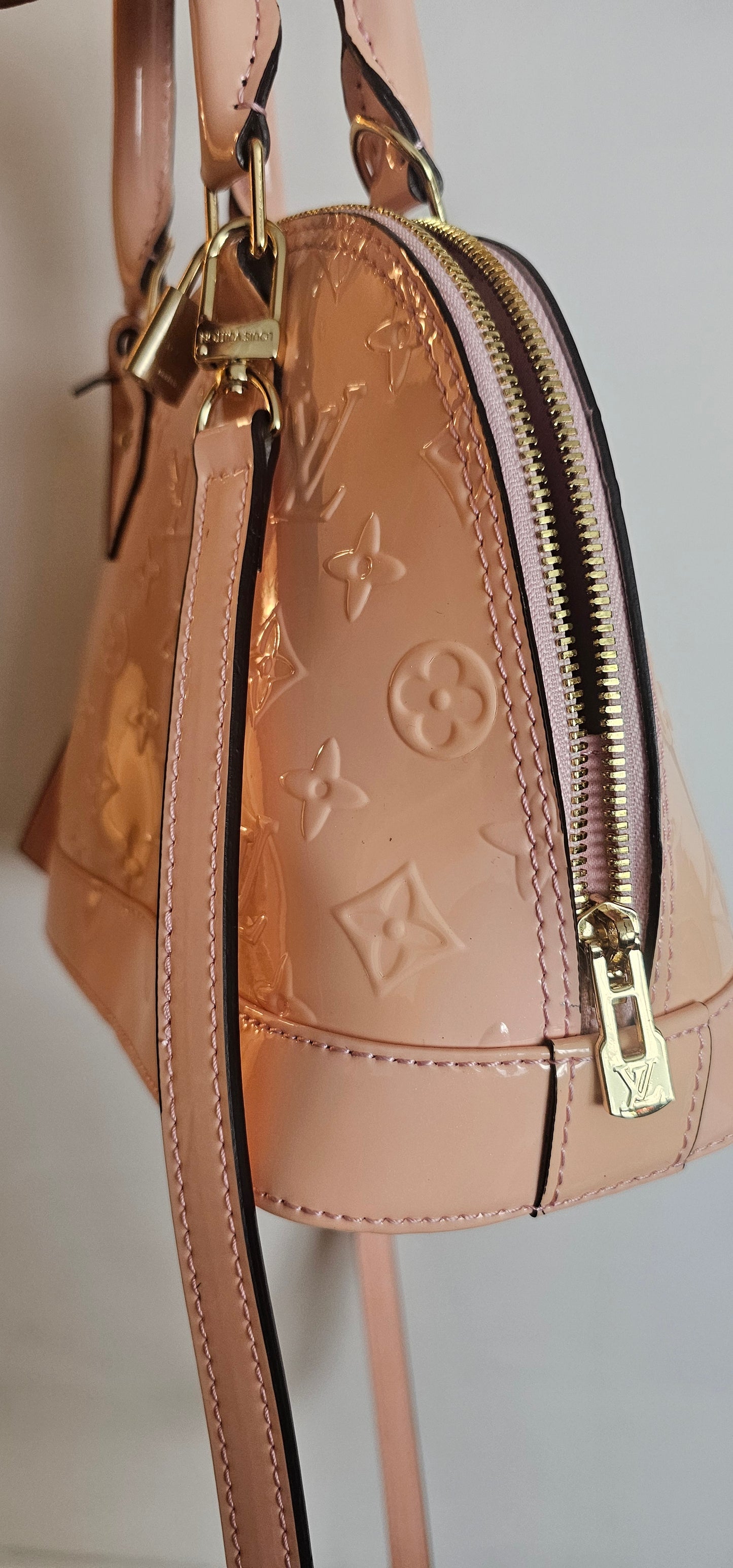 LOUIS VUITTON Alma BB Monogram Vernis Leather Handbag Light Pink ballerina