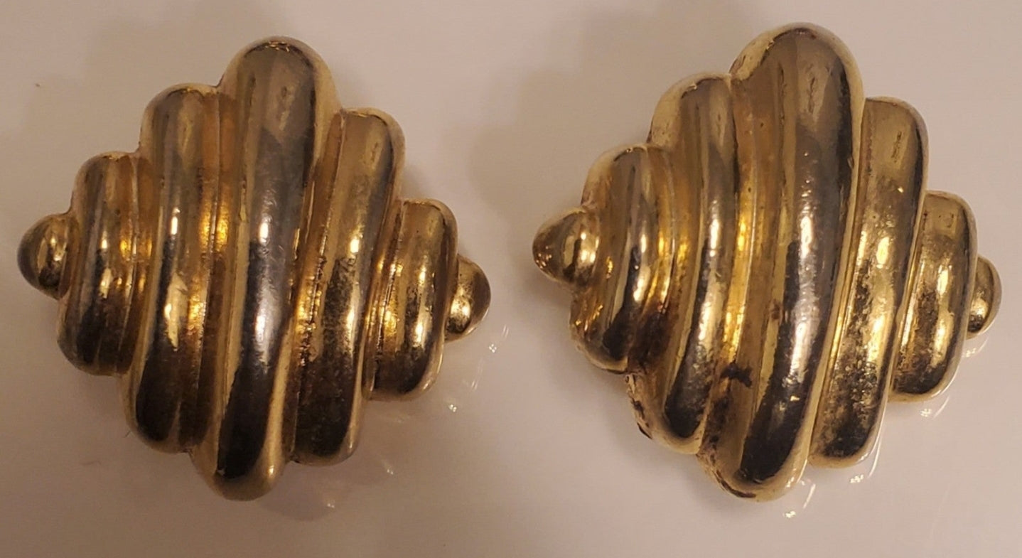 Vintage Paolo Gucci Gold Tone Clip-On Croissant Earrings