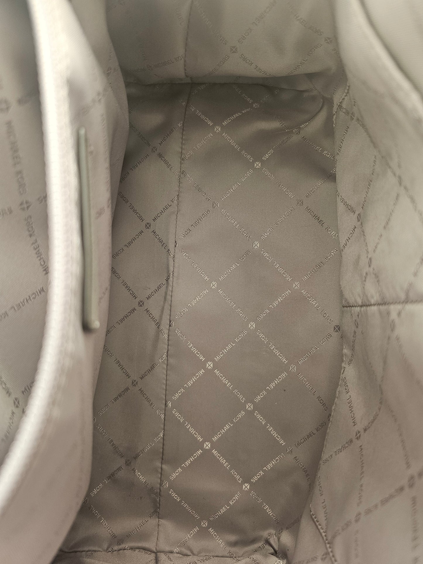 Michael Kors Large Ciara Saffiano Leather Tote Purse Satchel Pearl Gray