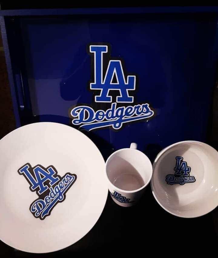 Customized Team dinner or cigar sets