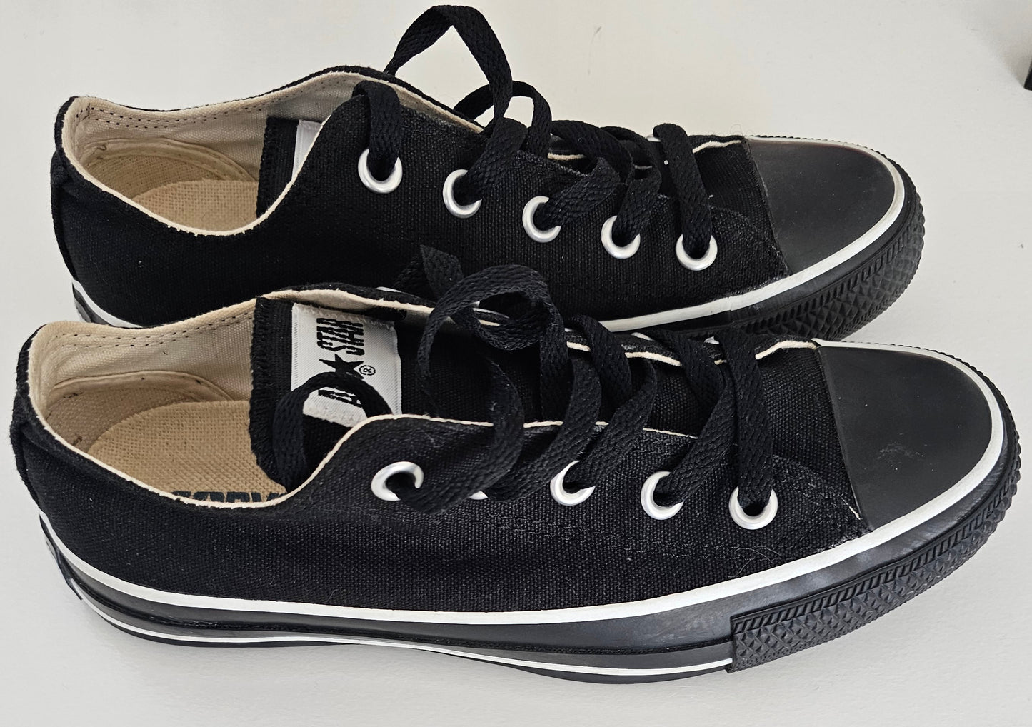 Converse all star blacked out unisex sneakers