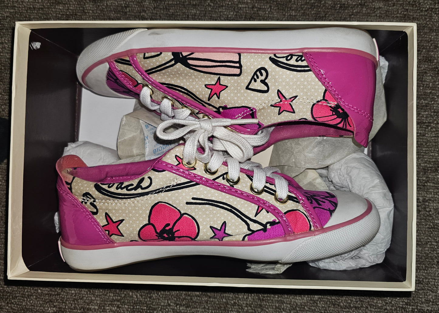 COACH~Barret Poppy Love Design Fuchsia Pink Patent Leather sneakers