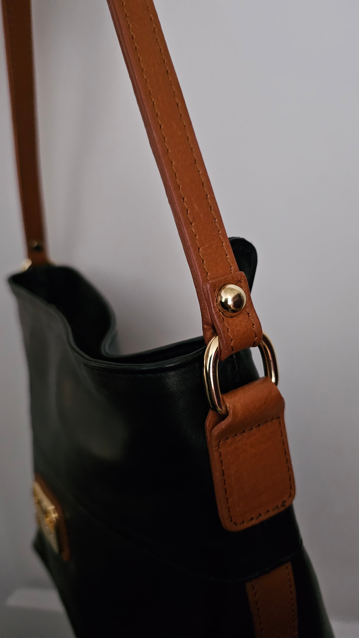 Valentina smooth leather shoulder tote