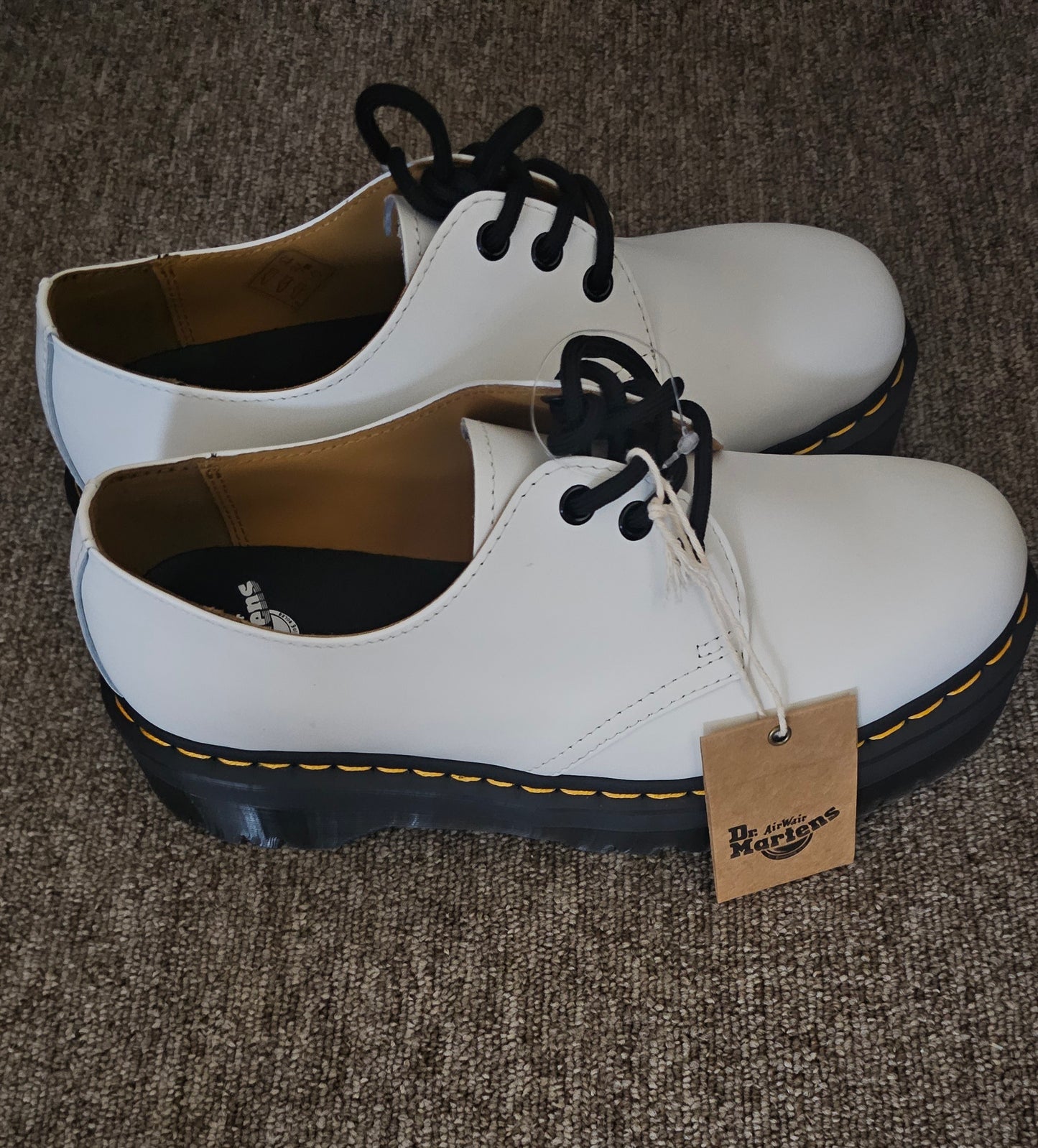 New Dr. Martens 1461 white smooth leather oxford women's size 8