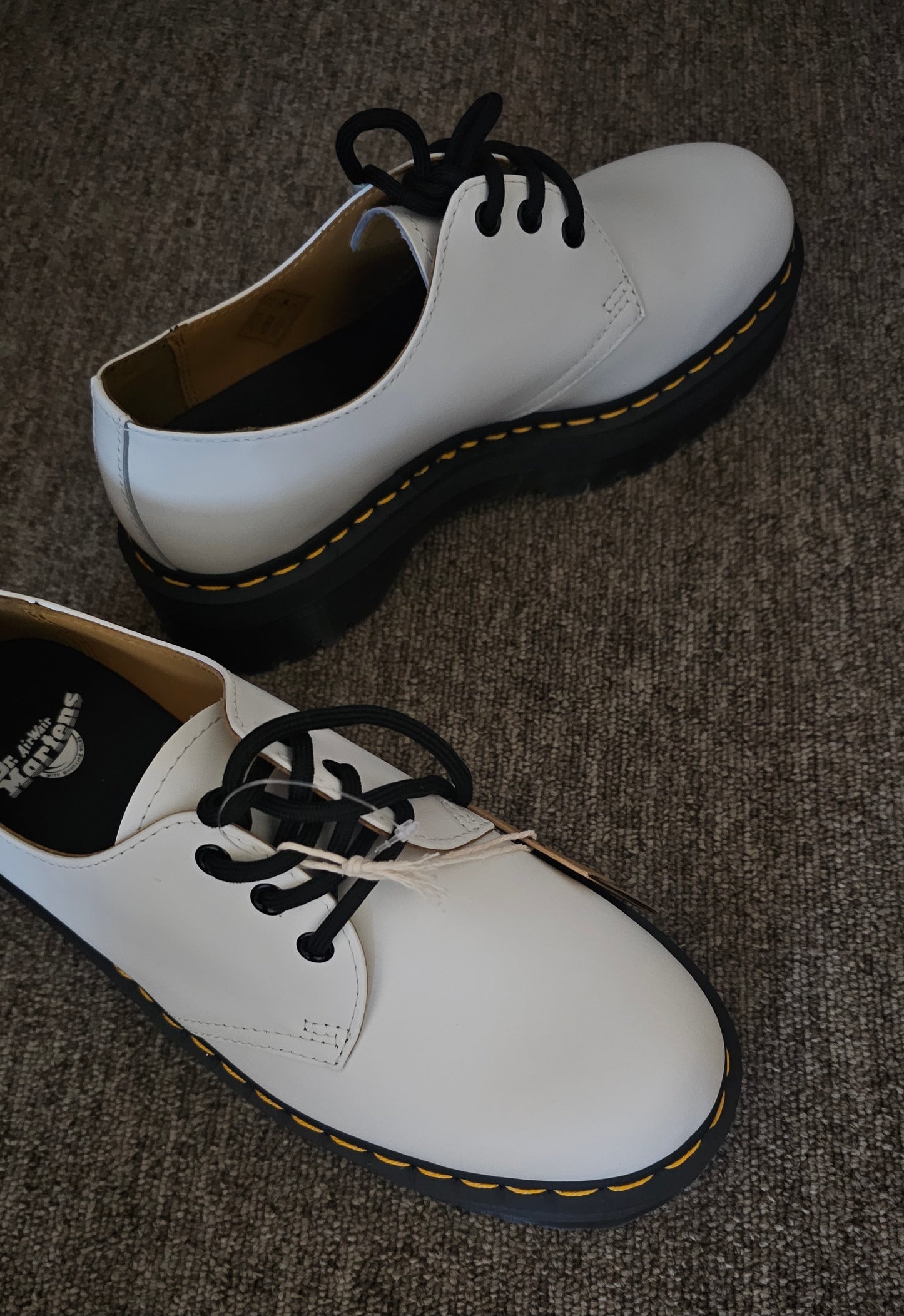 New Dr. Martens 1461 white smooth leather oxford women's size 8