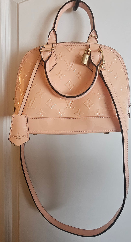 LOUIS VUITTON Alma BB Monogram Vernis Leather Handbag Light Pink ballerina